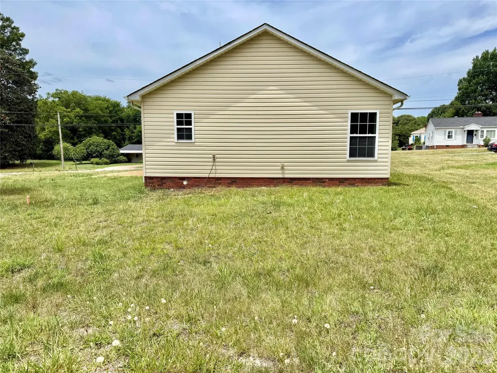 121 S Beaver Street Landis NC 28088