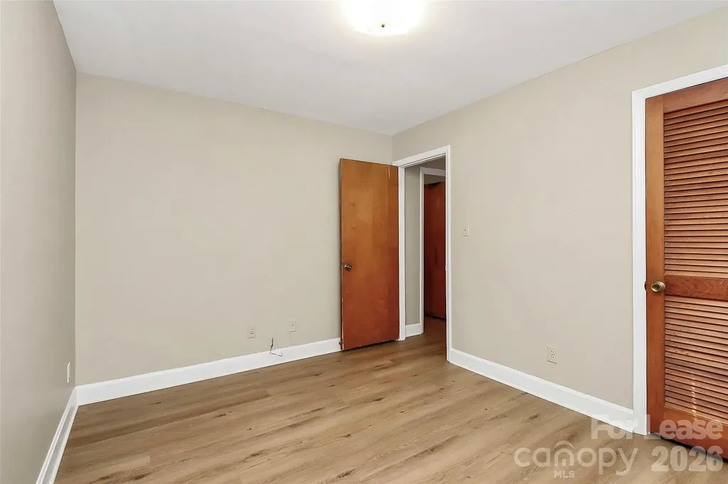 3728 Dresden Drive Charlotte NC 28205