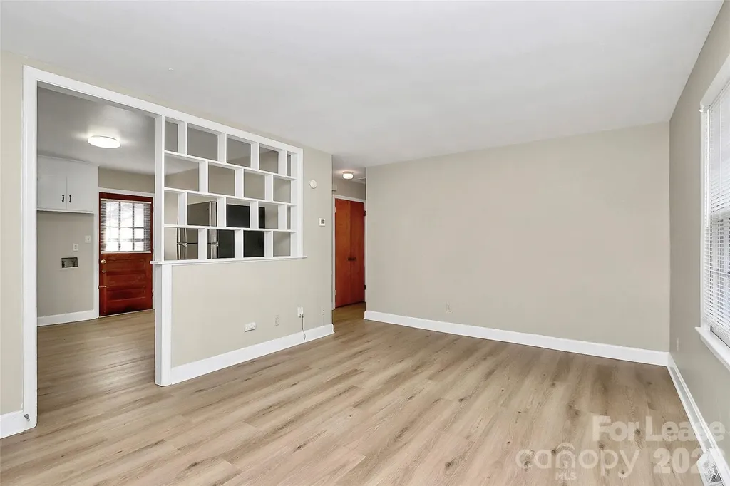 3728 Dresden Drive Charlotte NC 28205