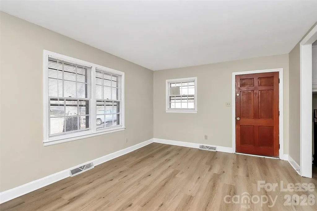 3728 Dresden Drive Charlotte NC 28205