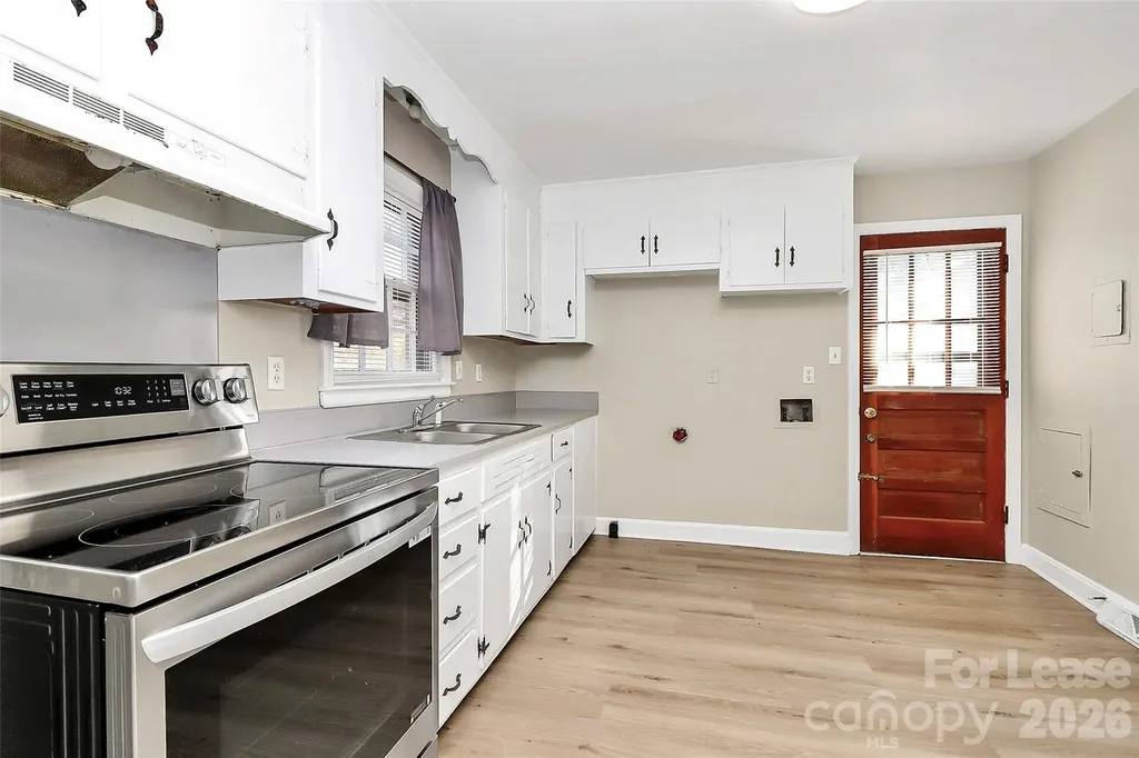 3728 Dresden Drive Charlotte NC 28205