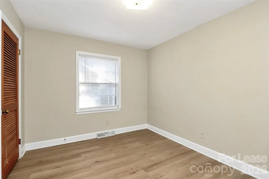 3728 Dresden Drive Charlotte NC 28205