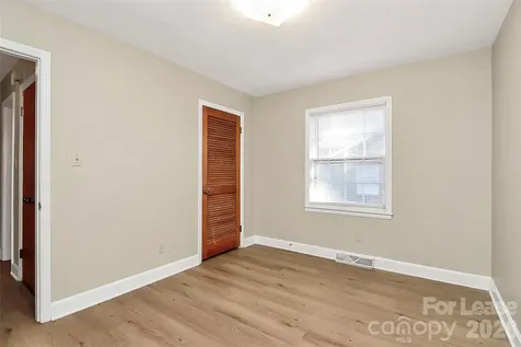 3728 Dresden Drive Charlotte NC 28205