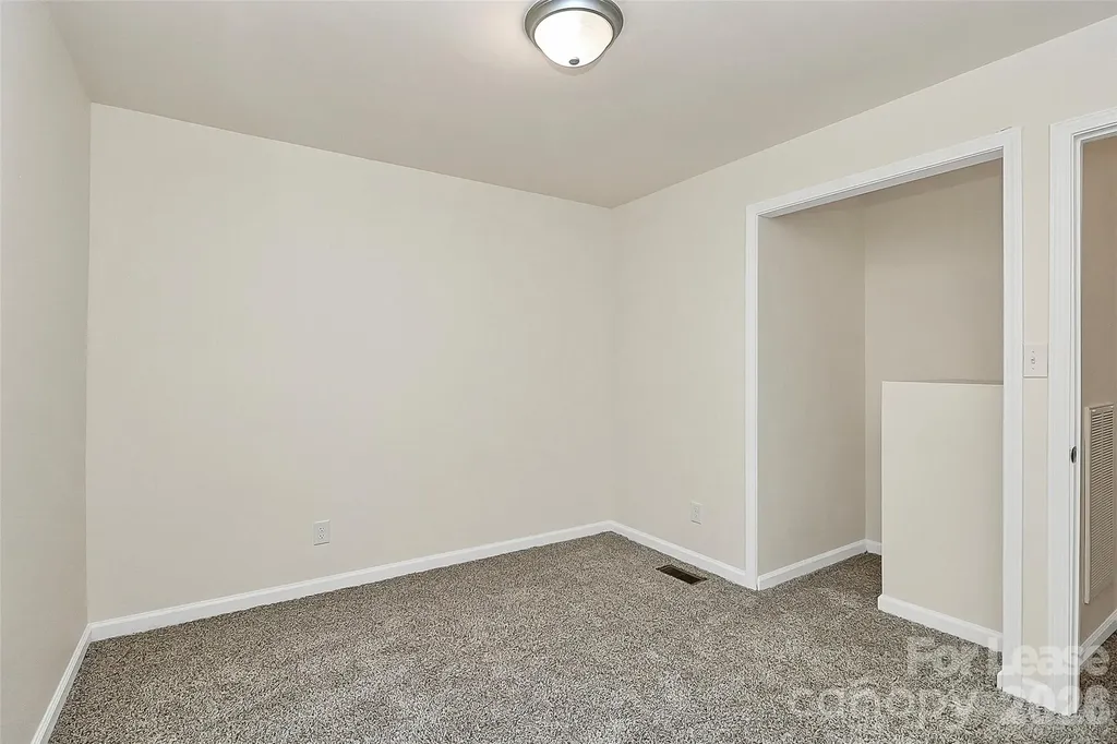 518 Echodale Drive Charlotte NC 28217