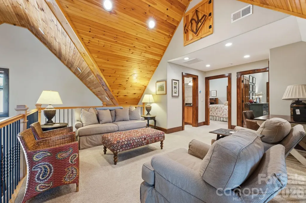 185 Songcatcher Court Tuckasegee NC 28783