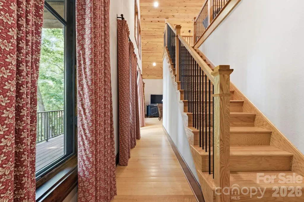 185 Songcatcher Court Tuckasegee NC 28783