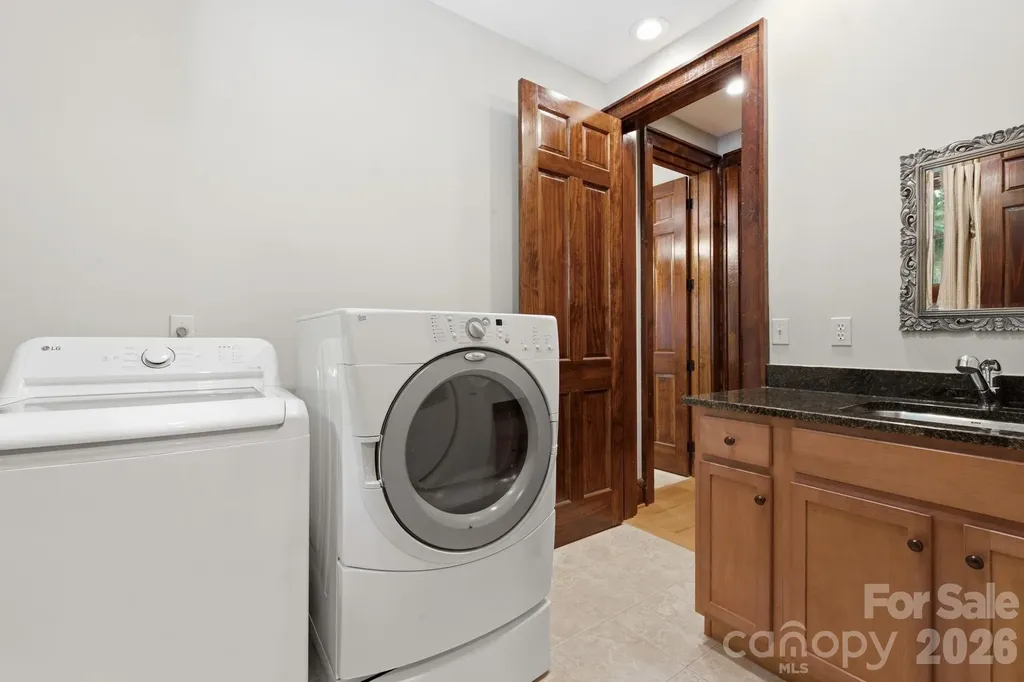 185 Songcatcher Court Tuckasegee NC 28783