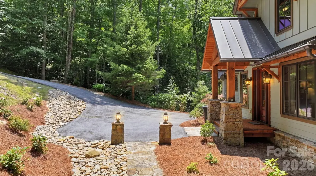 185 Songcatcher Court Tuckasegee NC 28783