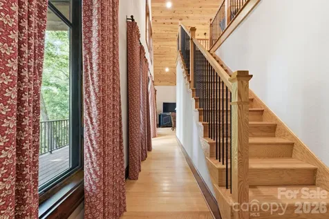 185 Songcatcher Court Tuckasegee NC 28783