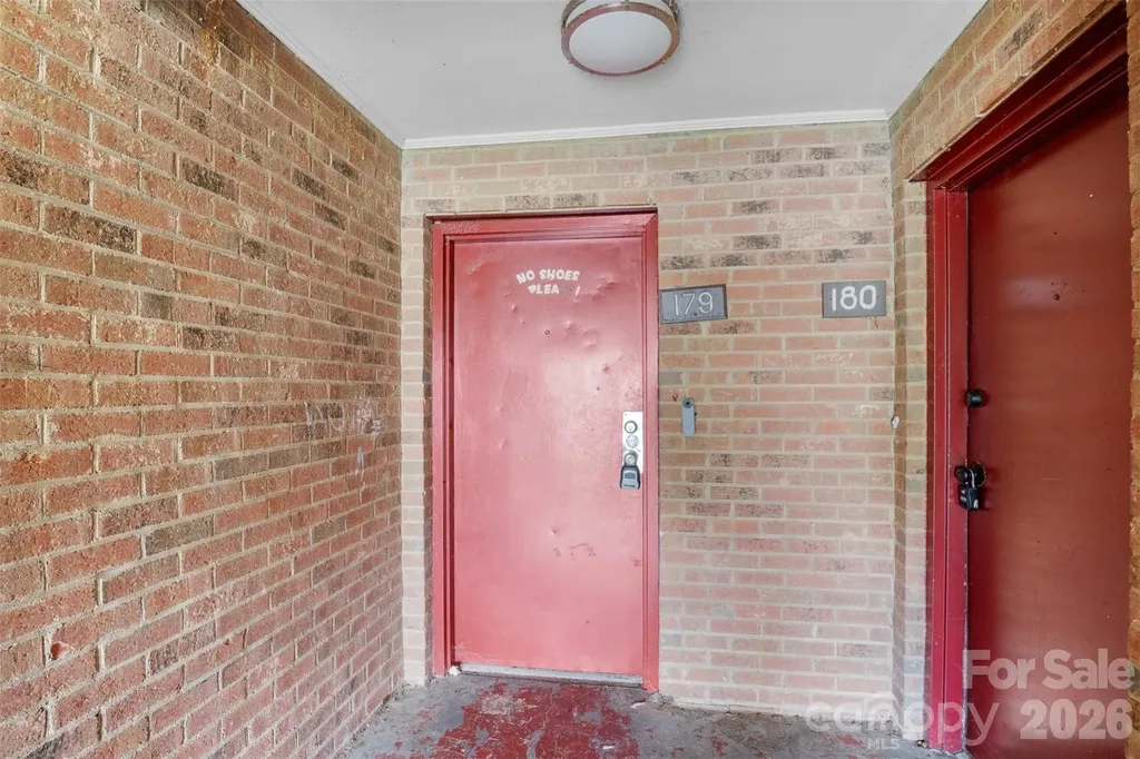 7984 Shady Oak Trail Charlotte NC 28210