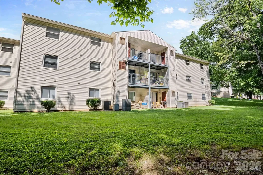7984 Shady Oak Trail Charlotte NC 28210