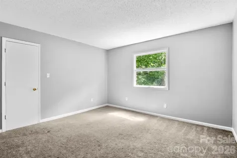 7984 Shady Oak Trail Charlotte NC 28210