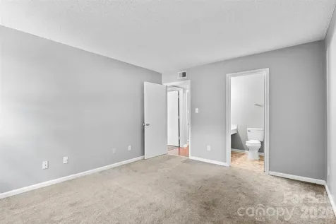 7984 Shady Oak Trail Charlotte NC 28210