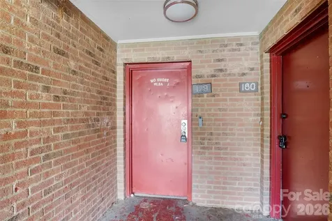 7984 Shady Oak Trail Charlotte NC 28210