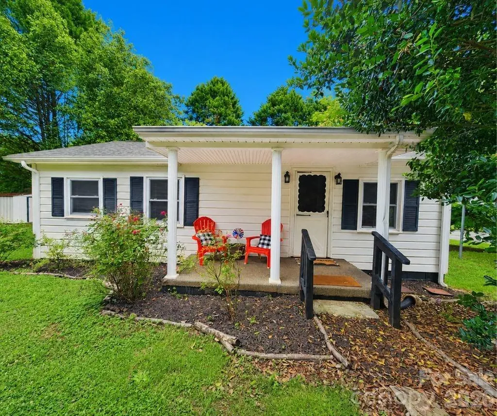 102 Aderholdt Road Bessemer City NC 28016