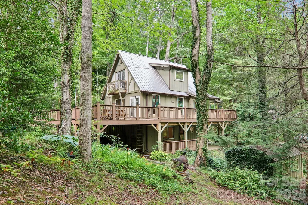 21 Christy Lane Maggie Valley NC 28751