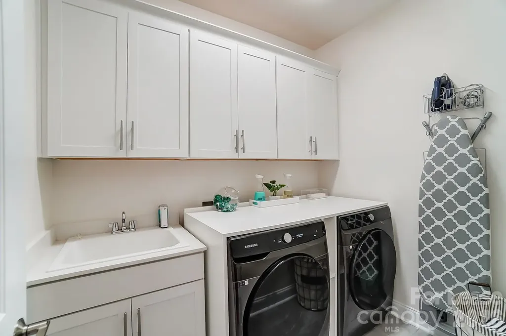 131 Heathbrook Lane Waxhaw NC 28173