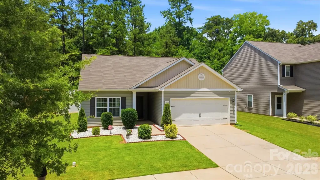 5221 Upton Place Charlotte NC 28215