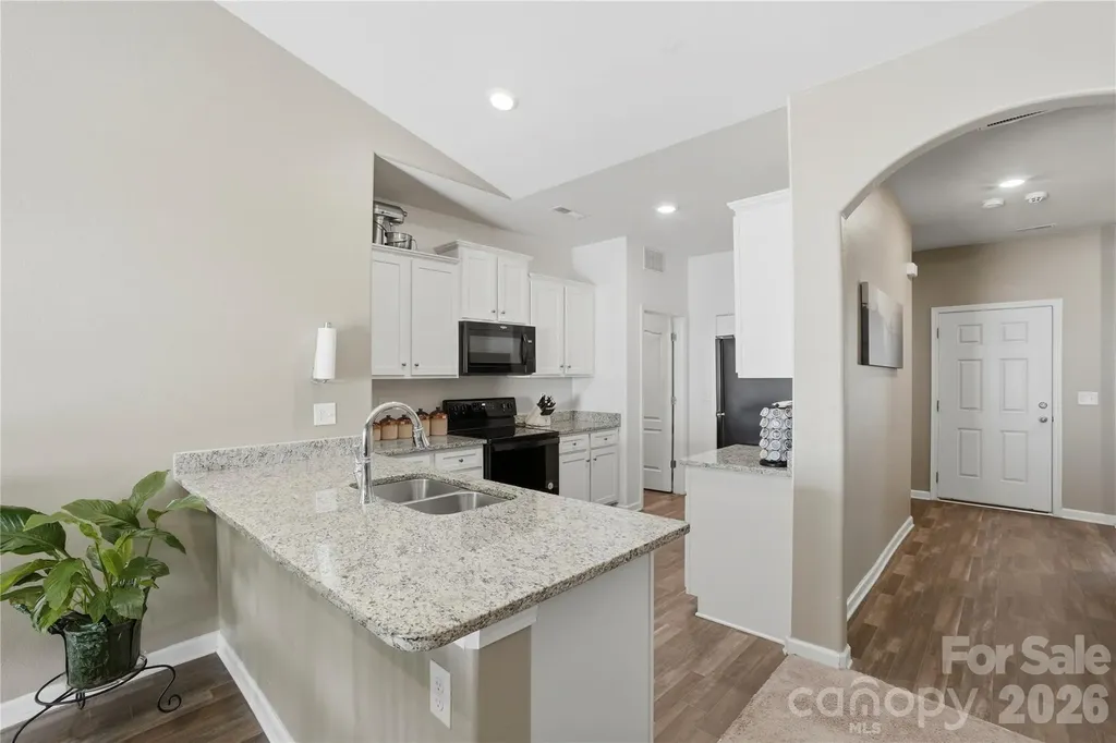 5221 Upton Place Charlotte NC 28215