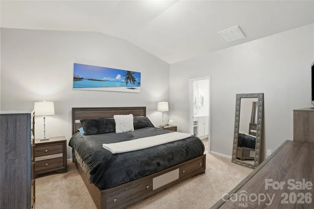 5221 Upton Place Charlotte NC 28215