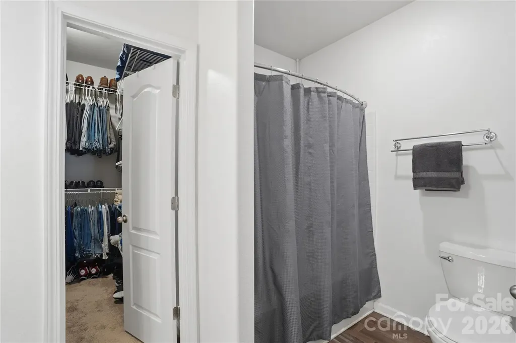 5221 Upton Place Charlotte NC 28215