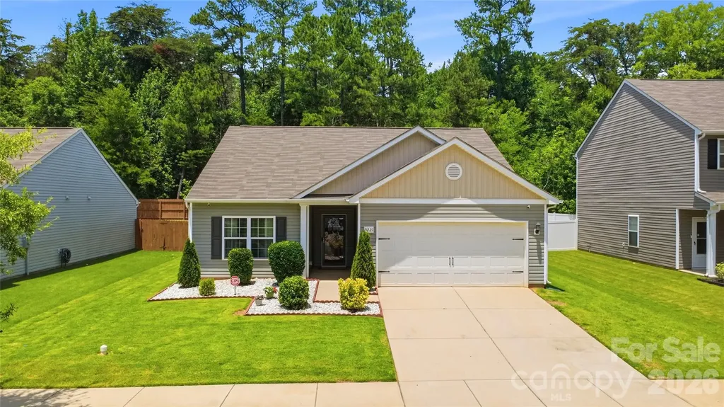 5221 Upton Place Charlotte NC 28215