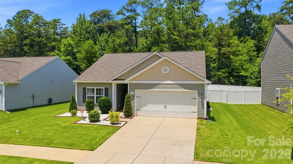 5221 Upton Place Charlotte NC 28215