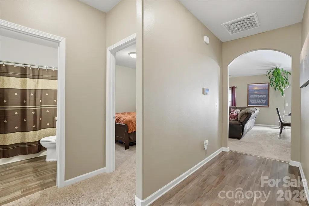 5221 Upton Place Charlotte NC 28215