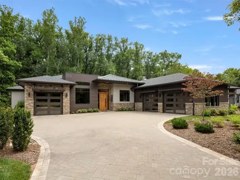 26 Whispering Bells Court Arden NC 28704