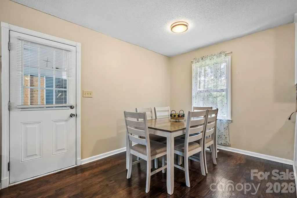 3246 21st Avenue NE Hickory NC 28601