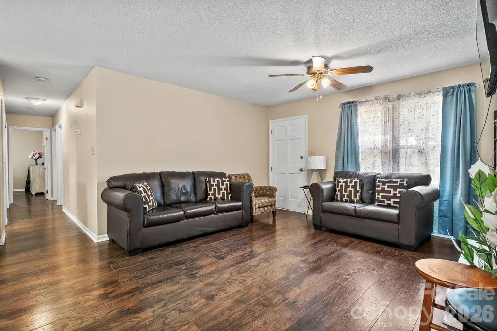 3246 21st Avenue NE Hickory NC 28601