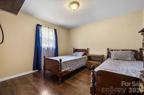 3246 21st Avenue NE Hickory NC 28601