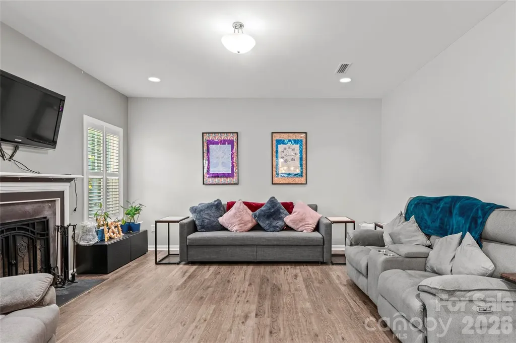 4515 Wedge Drive Pfafftown NC 27040