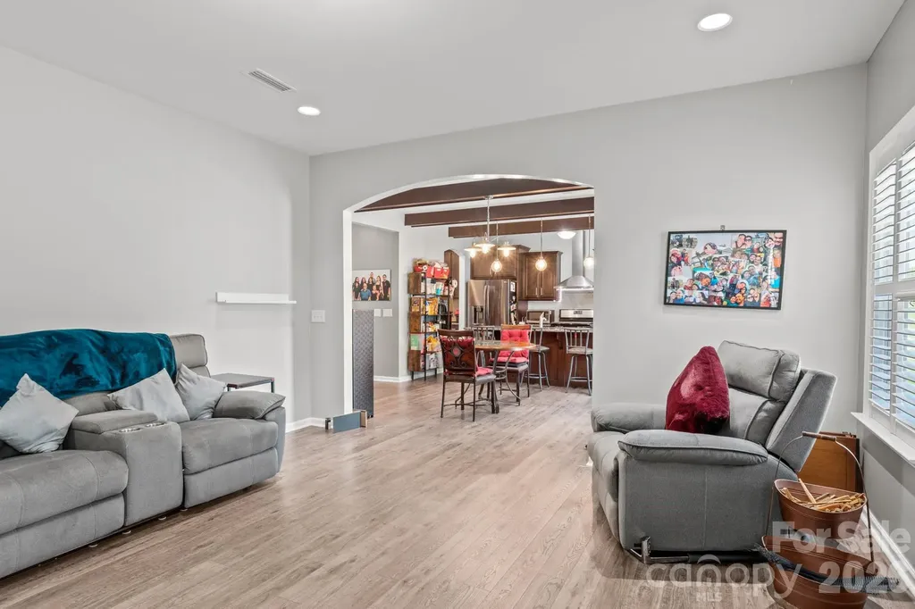 4515 Wedge Drive Pfafftown NC 27040