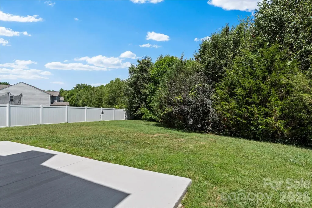 4515 Wedge Drive Pfafftown NC 27040