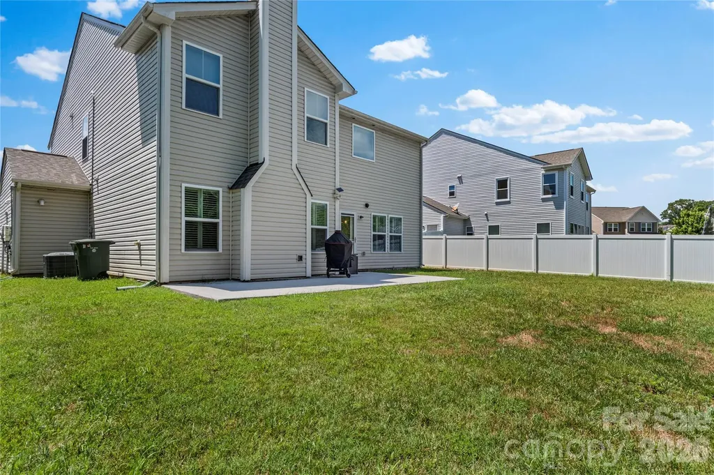 4515 Wedge Drive Pfafftown NC 27040