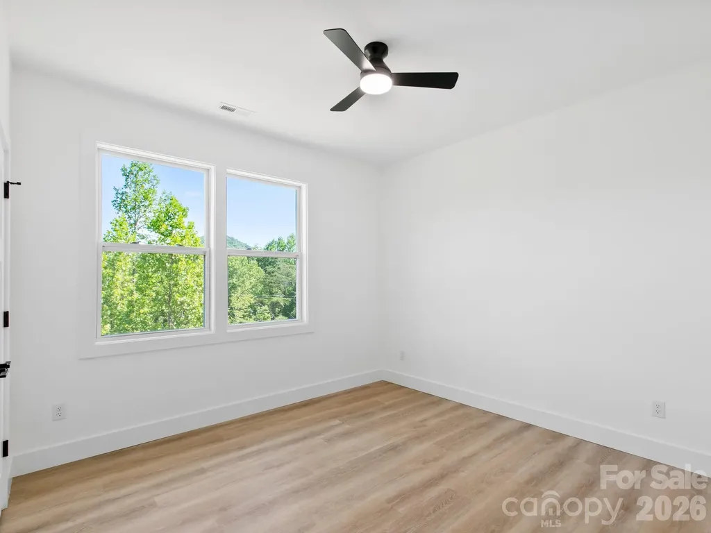 105 S Vineyard Village Drive Old Fort NC 28762