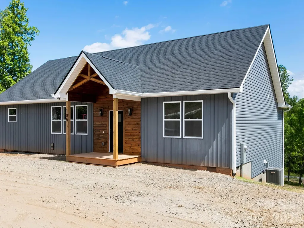 105 S Vineyard Village Drive Old Fort NC 28762