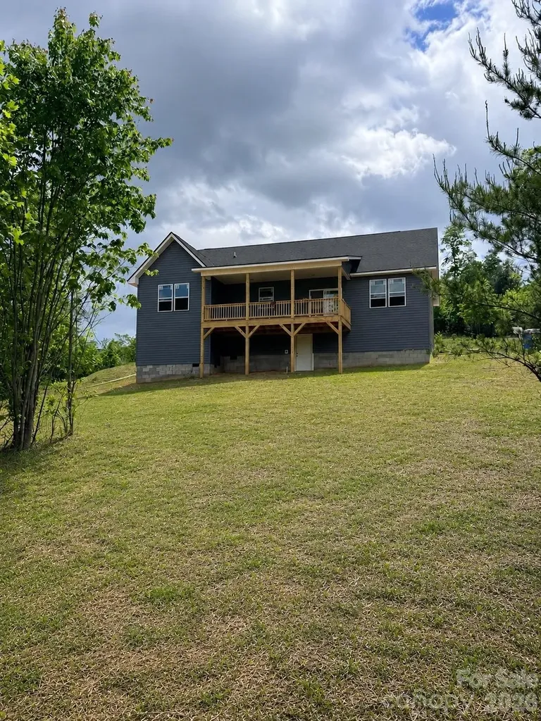 105 S Vineyard Village Drive Old Fort NC 28762