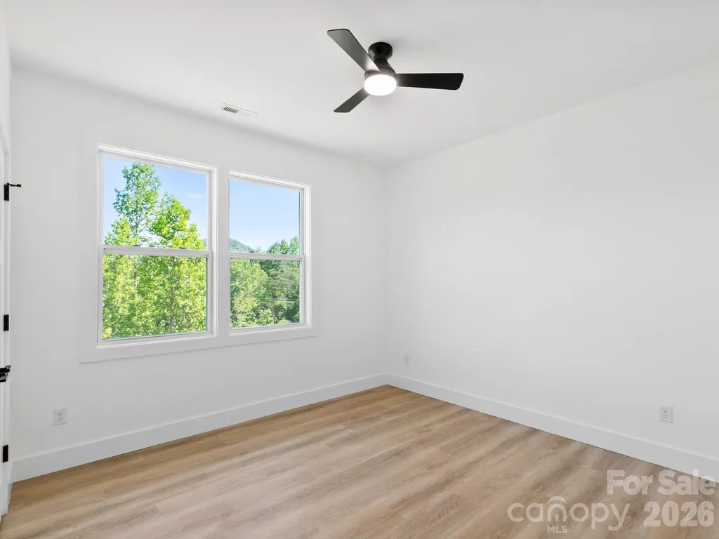 105 S Vineyard Village Drive Old Fort NC 28762