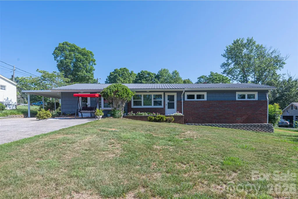 1928 Marigold Lane Hudson NC 28638
