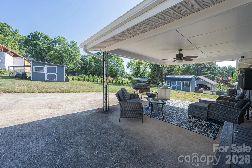 1928 Marigold Lane Hudson NC 28638