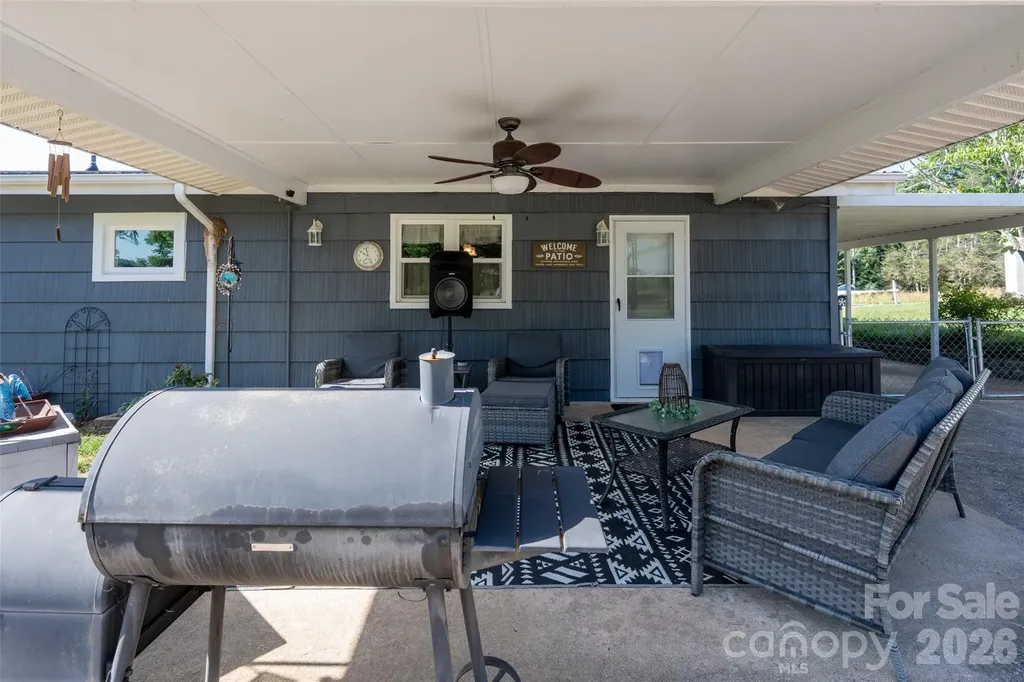 1928 Marigold Lane Hudson NC 28638