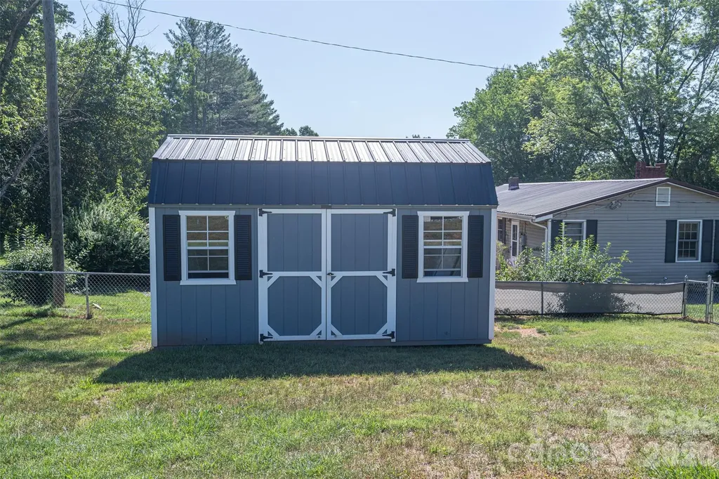 1928 Marigold Lane Hudson NC 28638