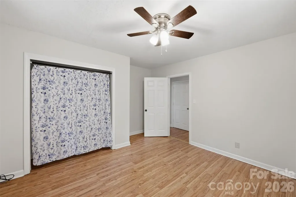 1320 Tom Fox Street Morganton NC 28655