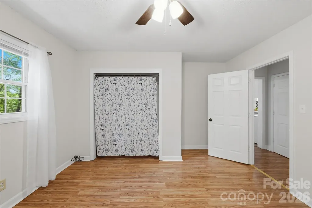 1320 Tom Fox Street Morganton NC 28655