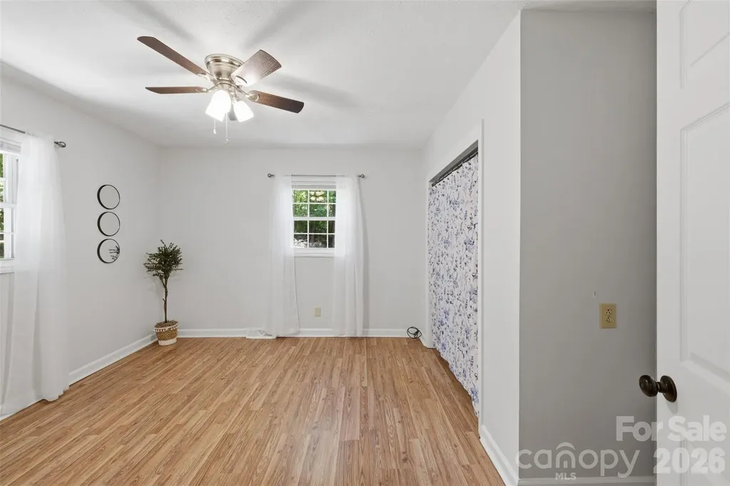 1320 Tom Fox Street Morganton NC 28655