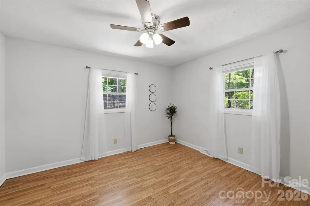 1320 Tom Fox Street Morganton NC 28655