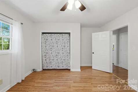 1320 Tom Fox Street Morganton NC 28655