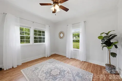 1320 Tom Fox Street Morganton NC 28655